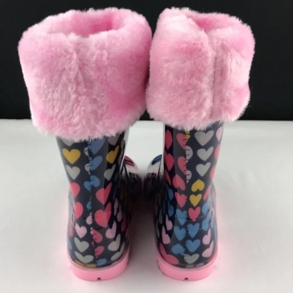 Carter’s - Boots, Hearts/pink fur. SZ: 10 Toddler. NWT.